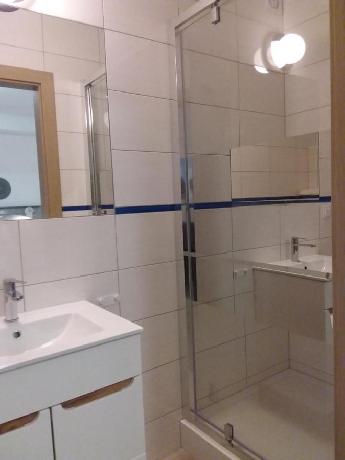 Dworek Akacja Uslugi Hotelarskie Яновєц Екстер'єр фото